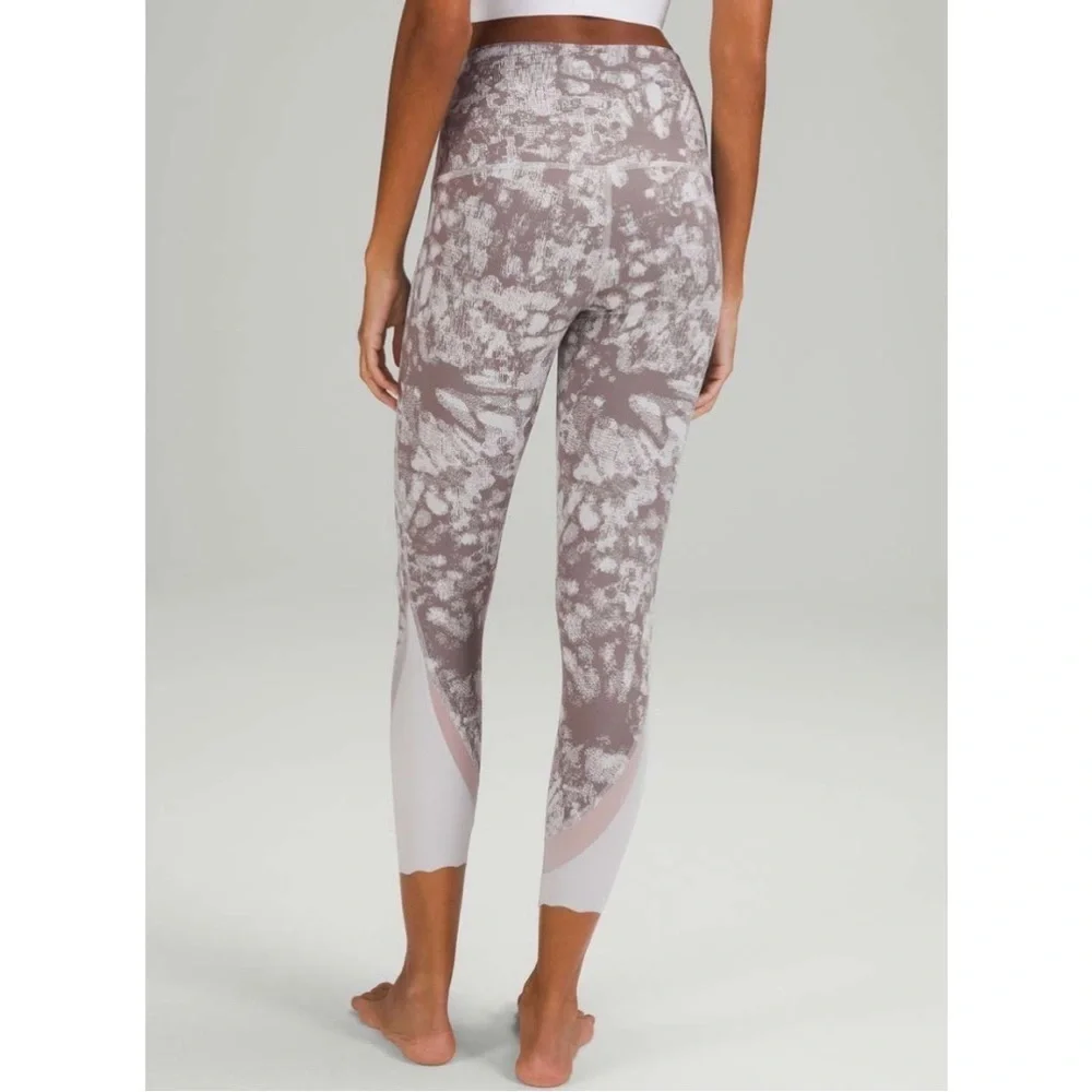 LULULEMON Wunder Under Scalloped Hem High-Rise Crop 23" *Luxtreme Roll Down Sz 4